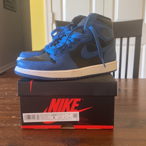 Air Jordan 1 Retro High OG // US Mens 6 
US Women’s 7.5 - Picture 2 of 5